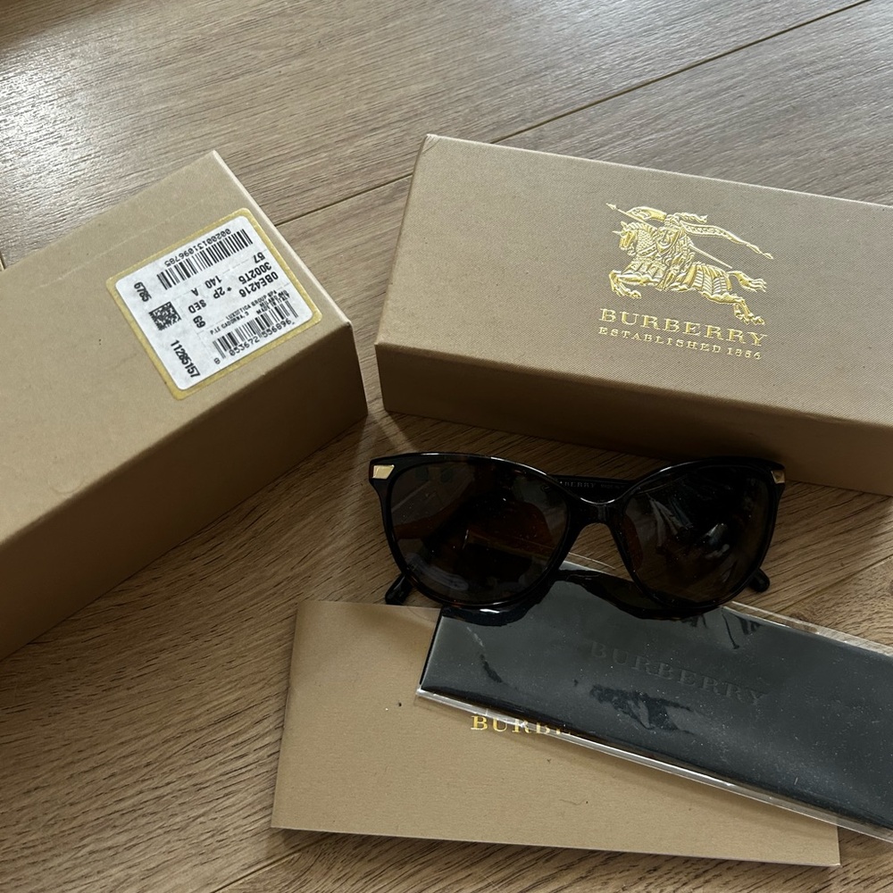 Burberry Black Cat-Eye Sunglasses
